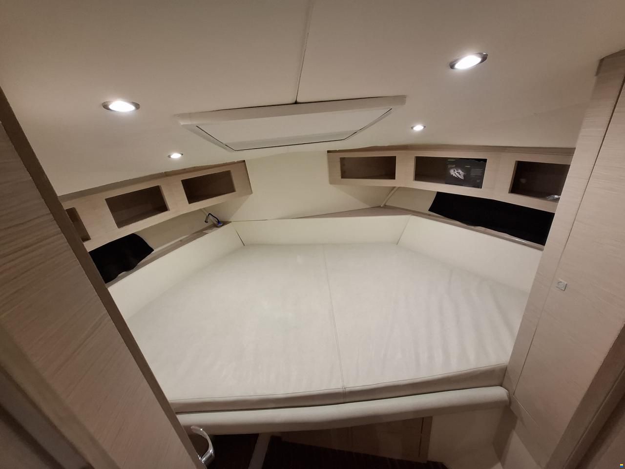 Sealine 328