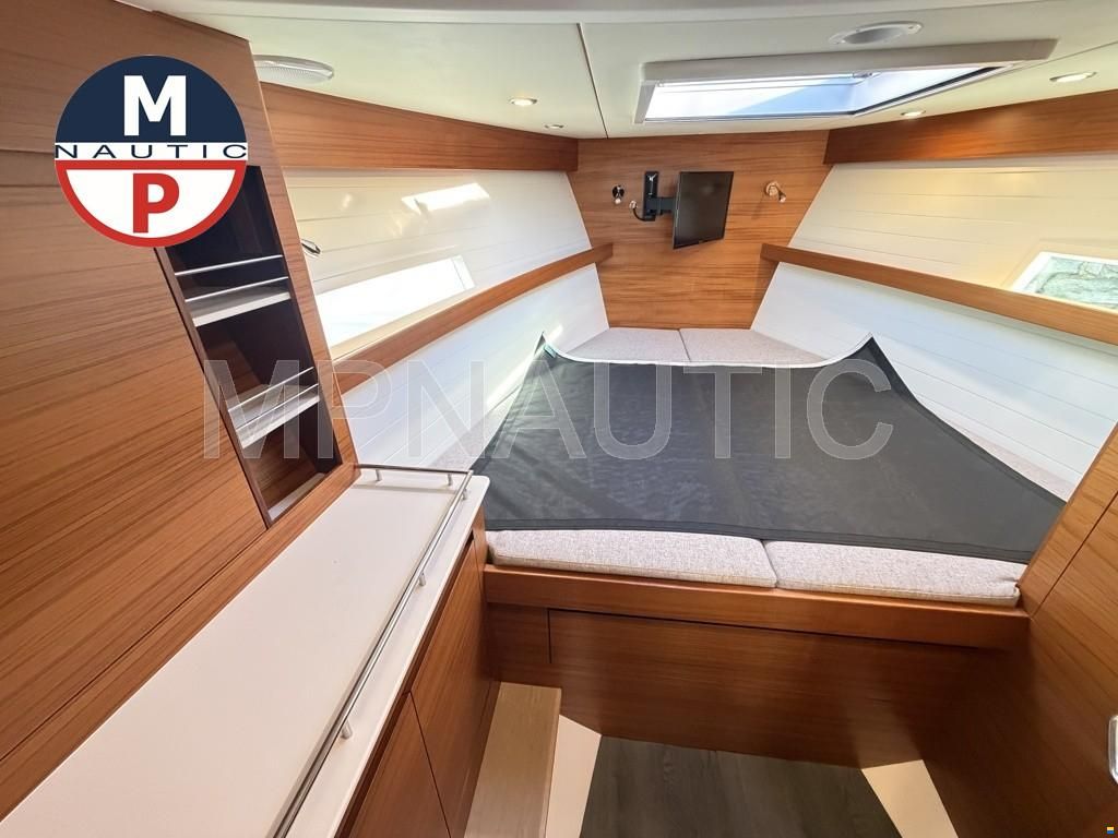 Delta powerboats 33 coupe