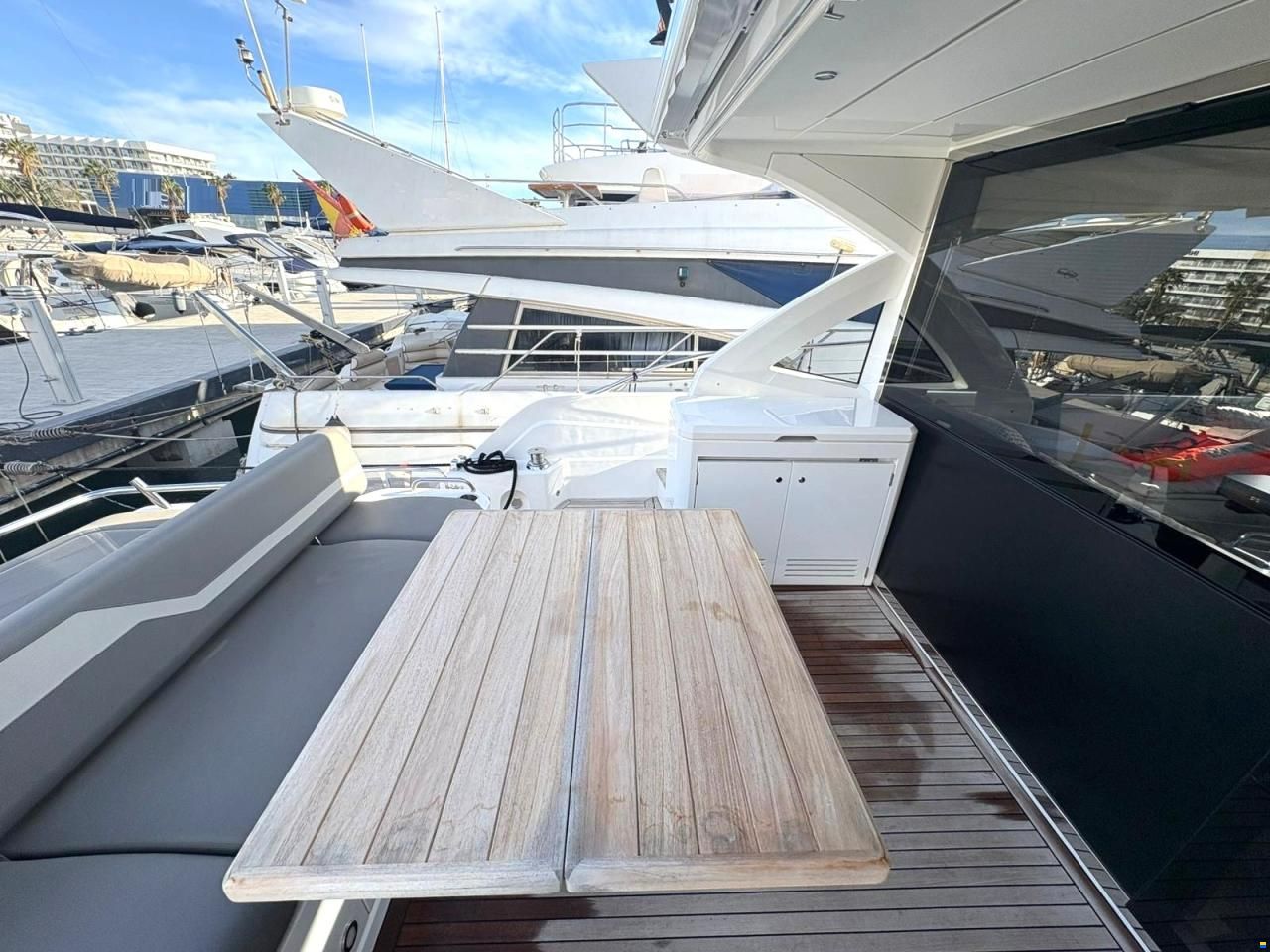 Sunseeker Predator 55 EVO