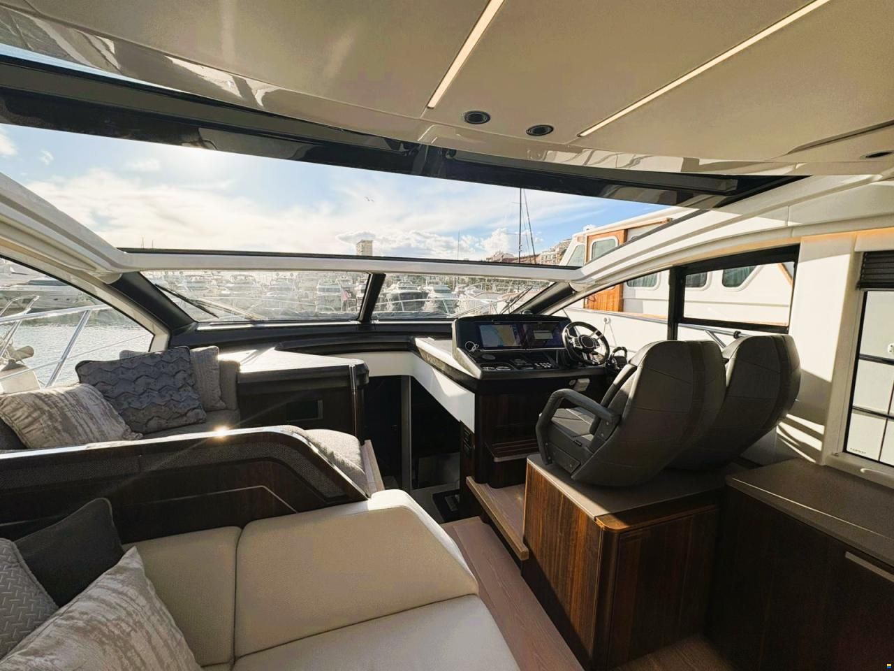 Sunseeker Predator 55 EVO