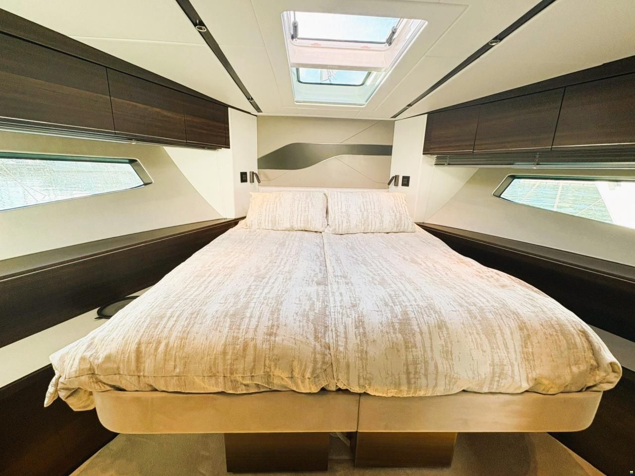 Sunseeker Predator 55 EVO