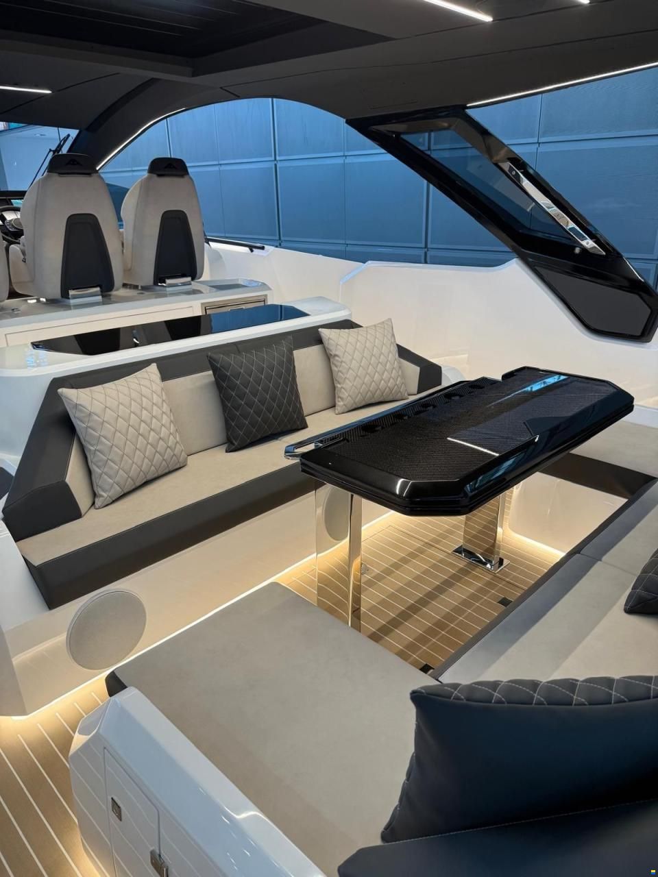Astondoa 577 Coupe