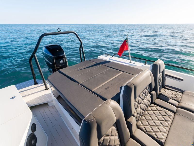 Axopar 28 T-Top