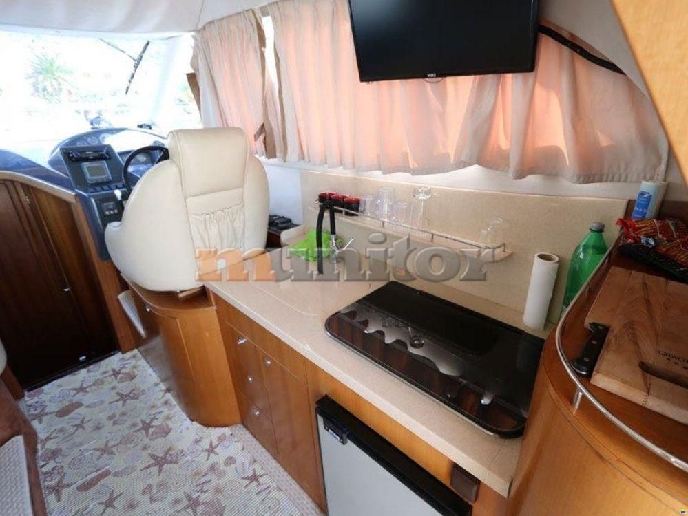 Galeon 330 Fly