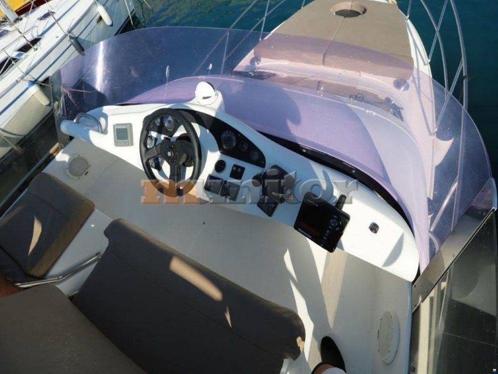Galeon 330 Fly