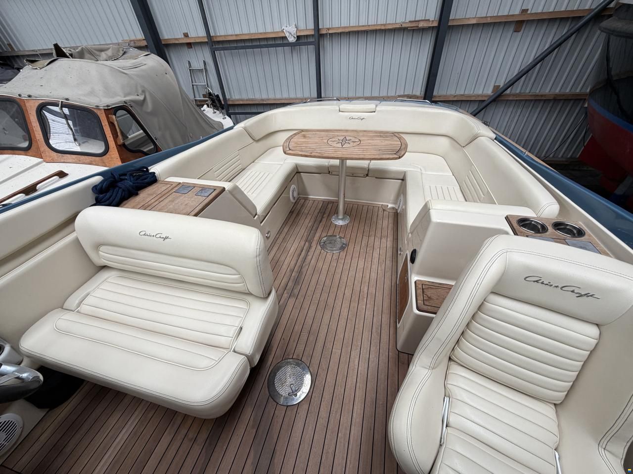 Chris Craft Corsair 28