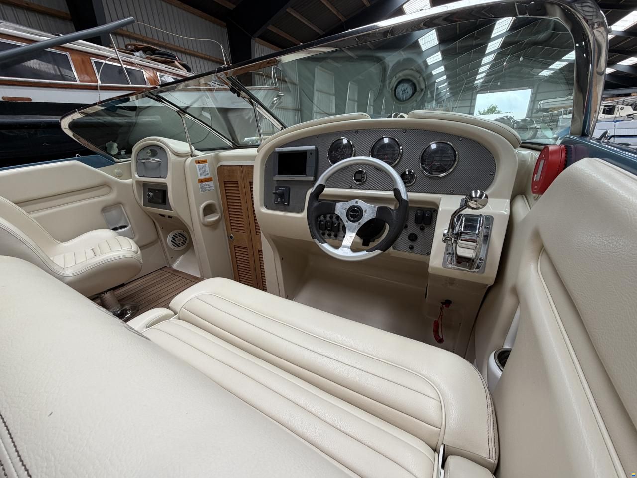 Chris Craft Corsair 28