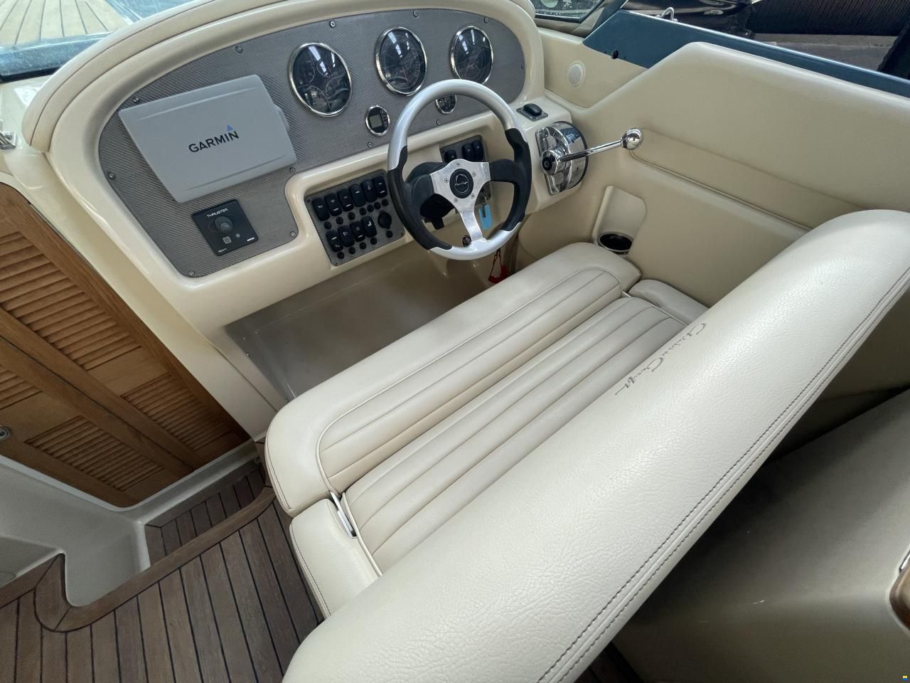 Chris Craft Corsair 28
