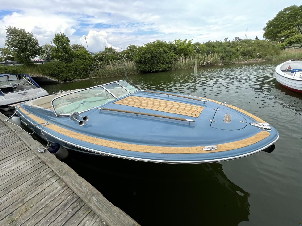 Chris Craft Corsair 28