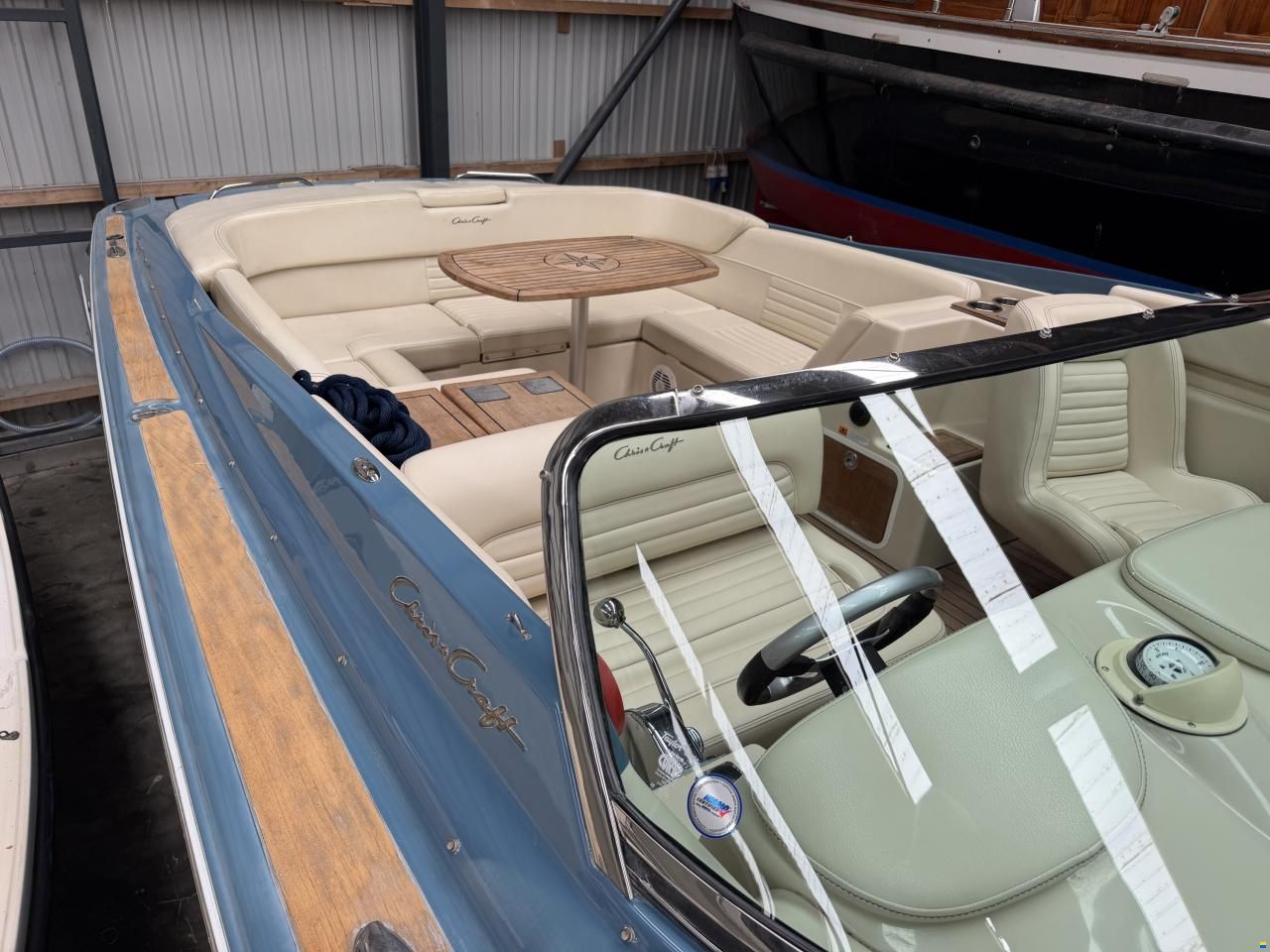 Chris Craft Corsair 28