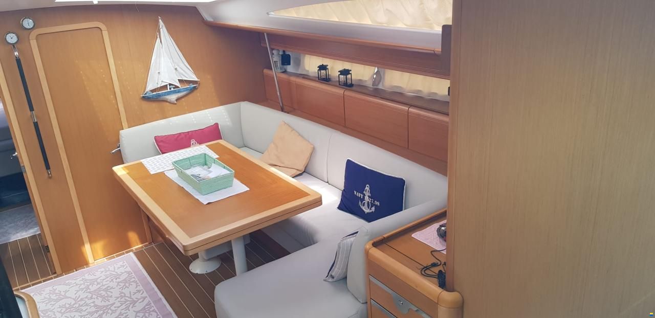 Jeanneau 53