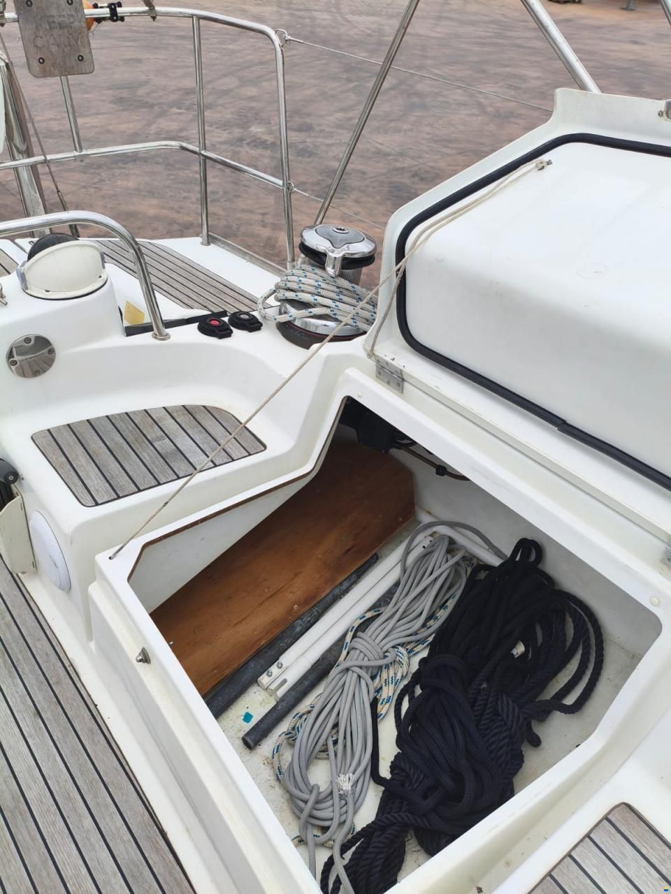 Jeanneau 53