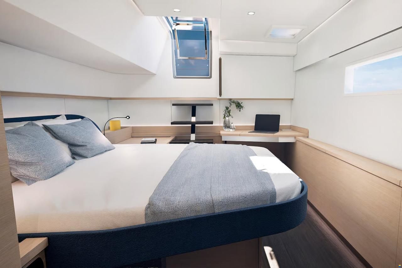 Fountaine Pajot 55 Yacht Management