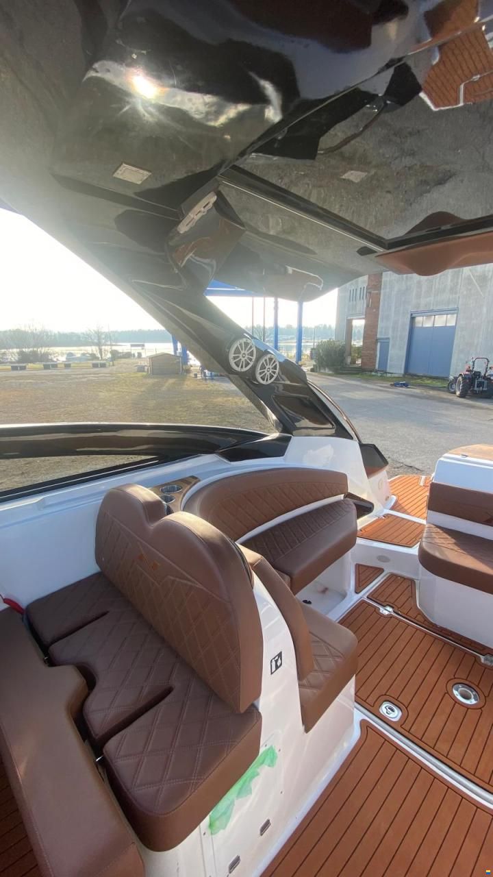 NX Boats 290 Grand Style