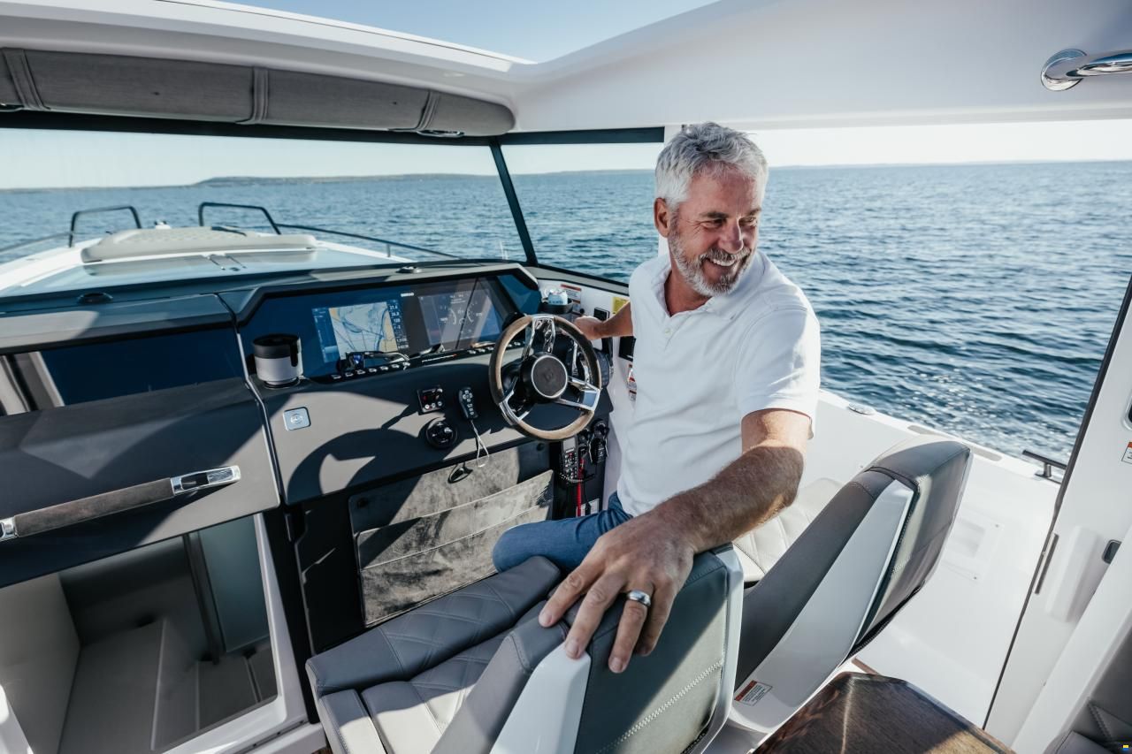 Axopar 37 Cross Cabin