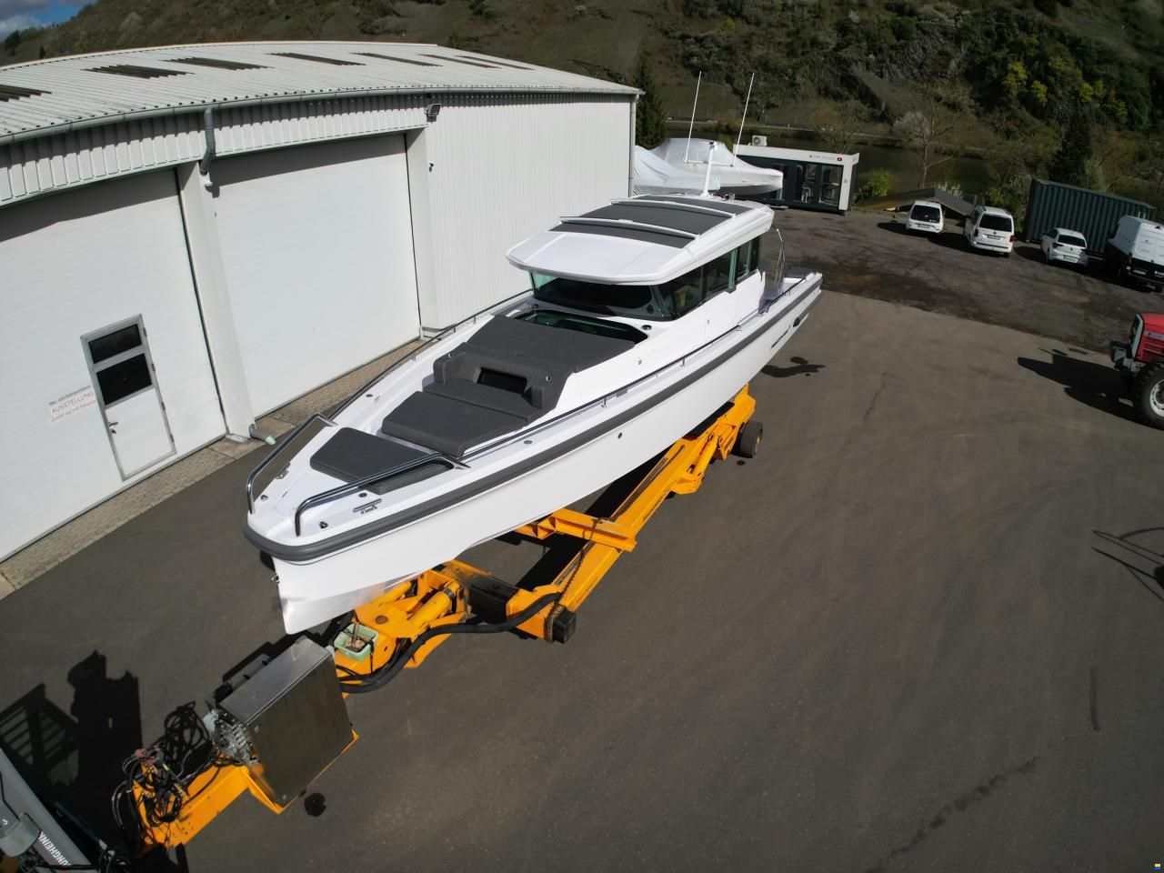 Axopar 37 Cross Cabin