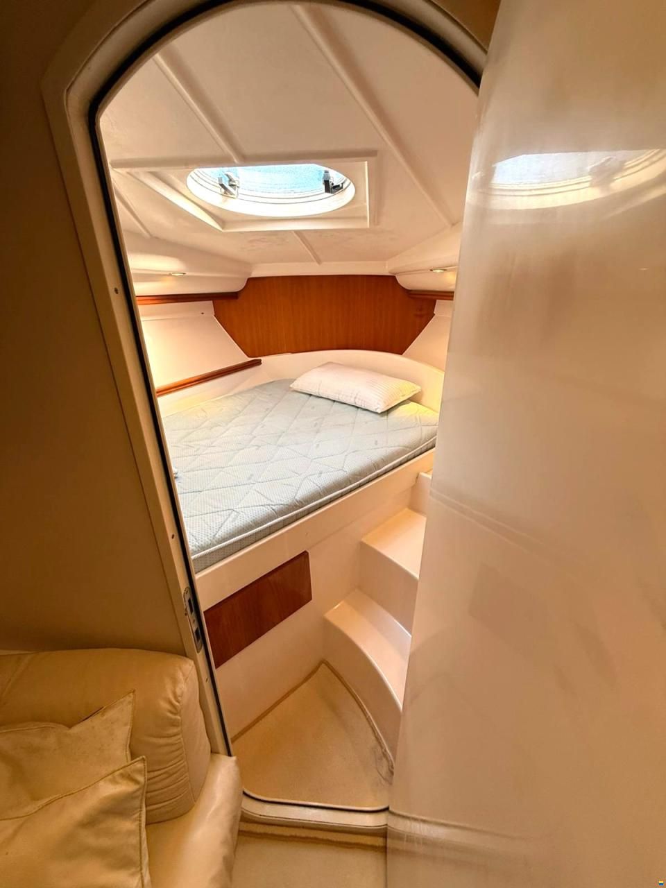 Pershing 37