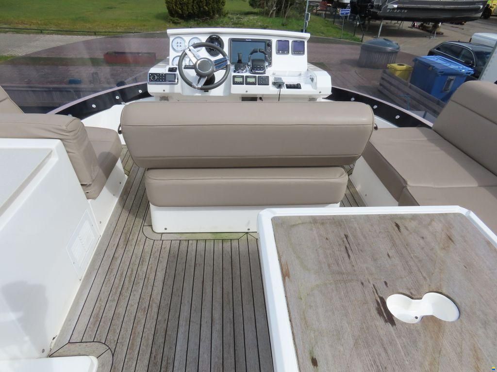 Sealine F42