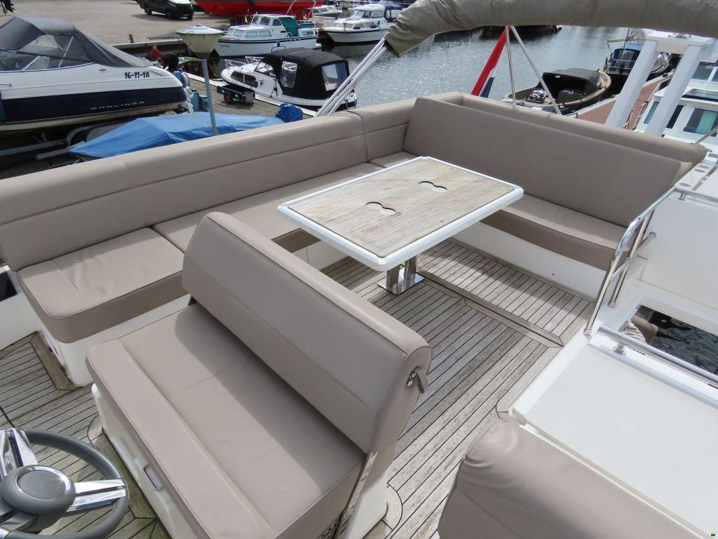 Sealine F42