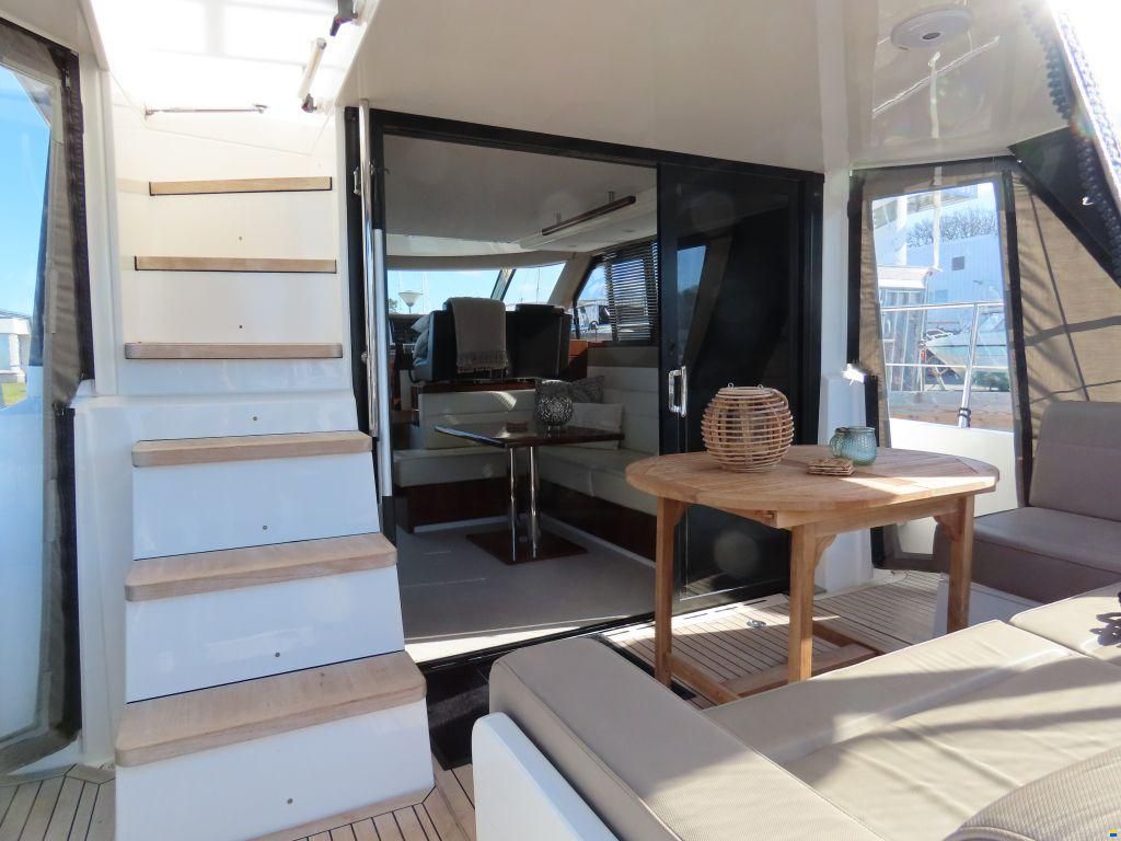 Sealine F42