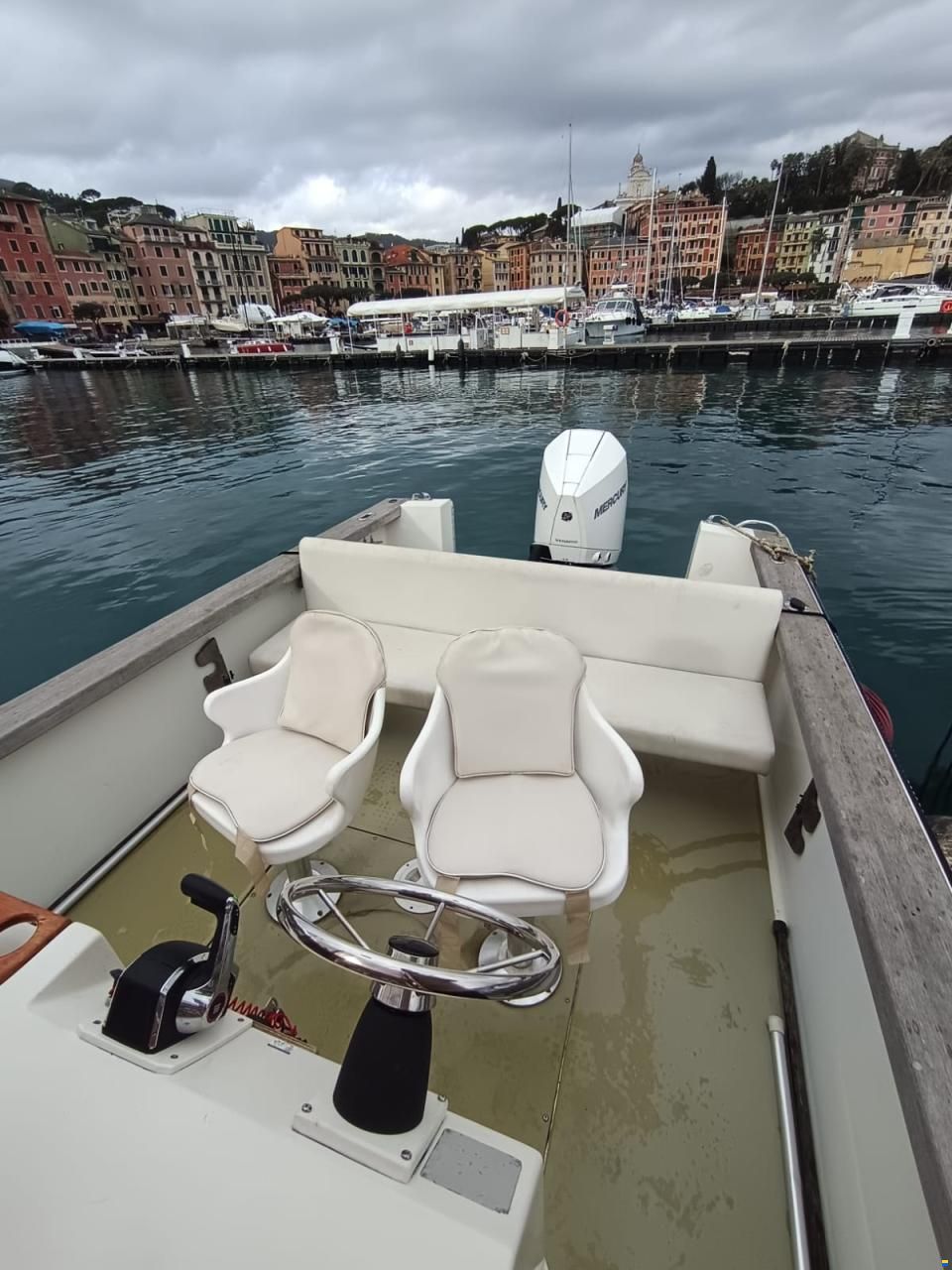 Robalo 2520