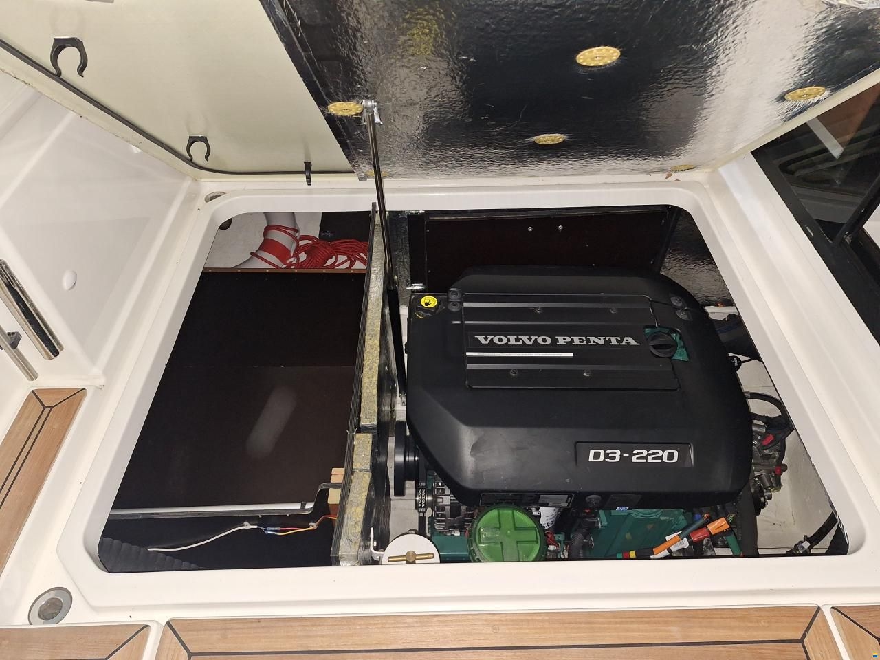 Nimbus 305 Coup&eacute;