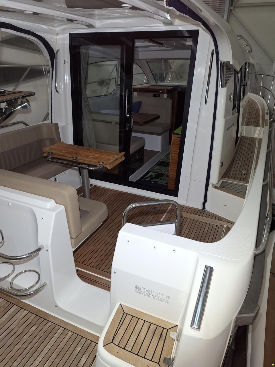 Nimbus 305 Coup&eacute;