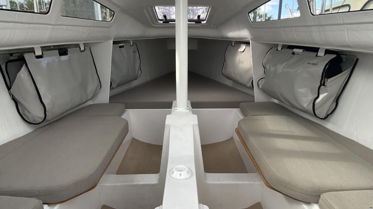 Beneteau First 24
