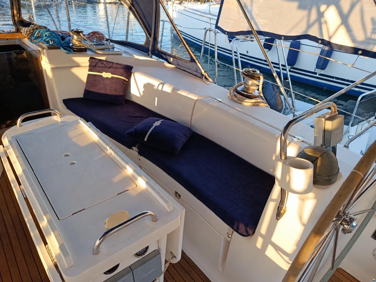Bavaria 44