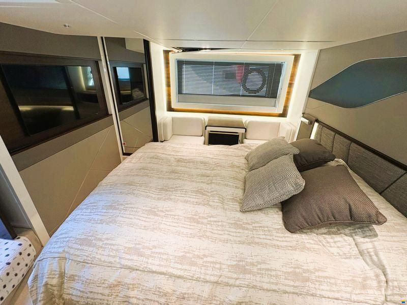 Sunseeker Predator 55 EVO