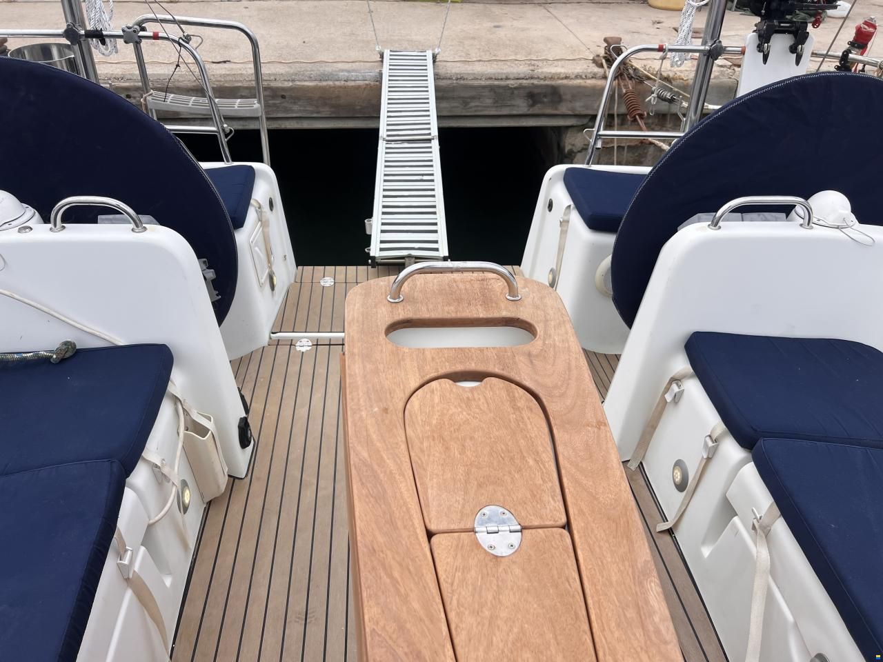 Beneteau Oceanis Cyclades 39