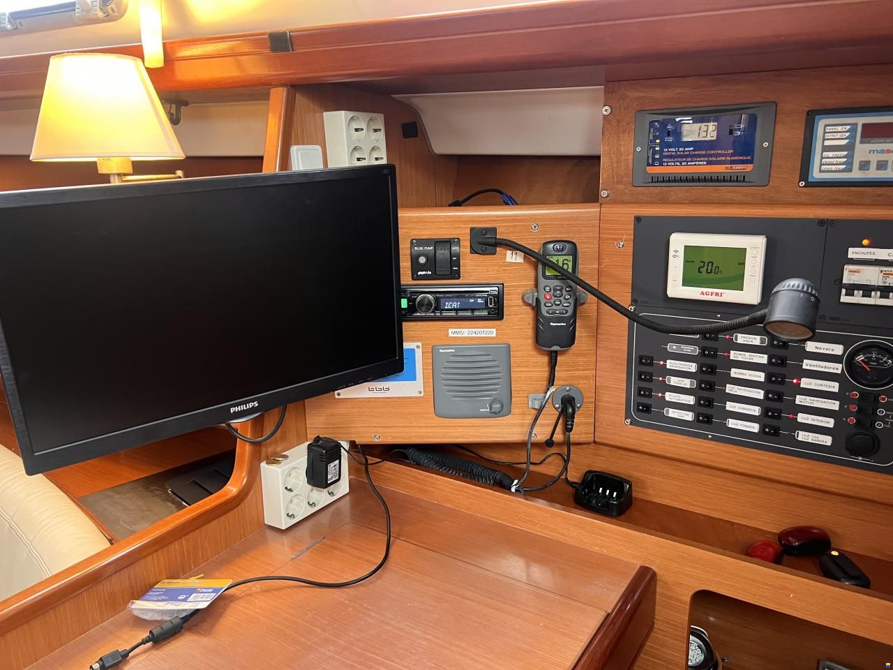 Beneteau Oceanis Cyclades 39