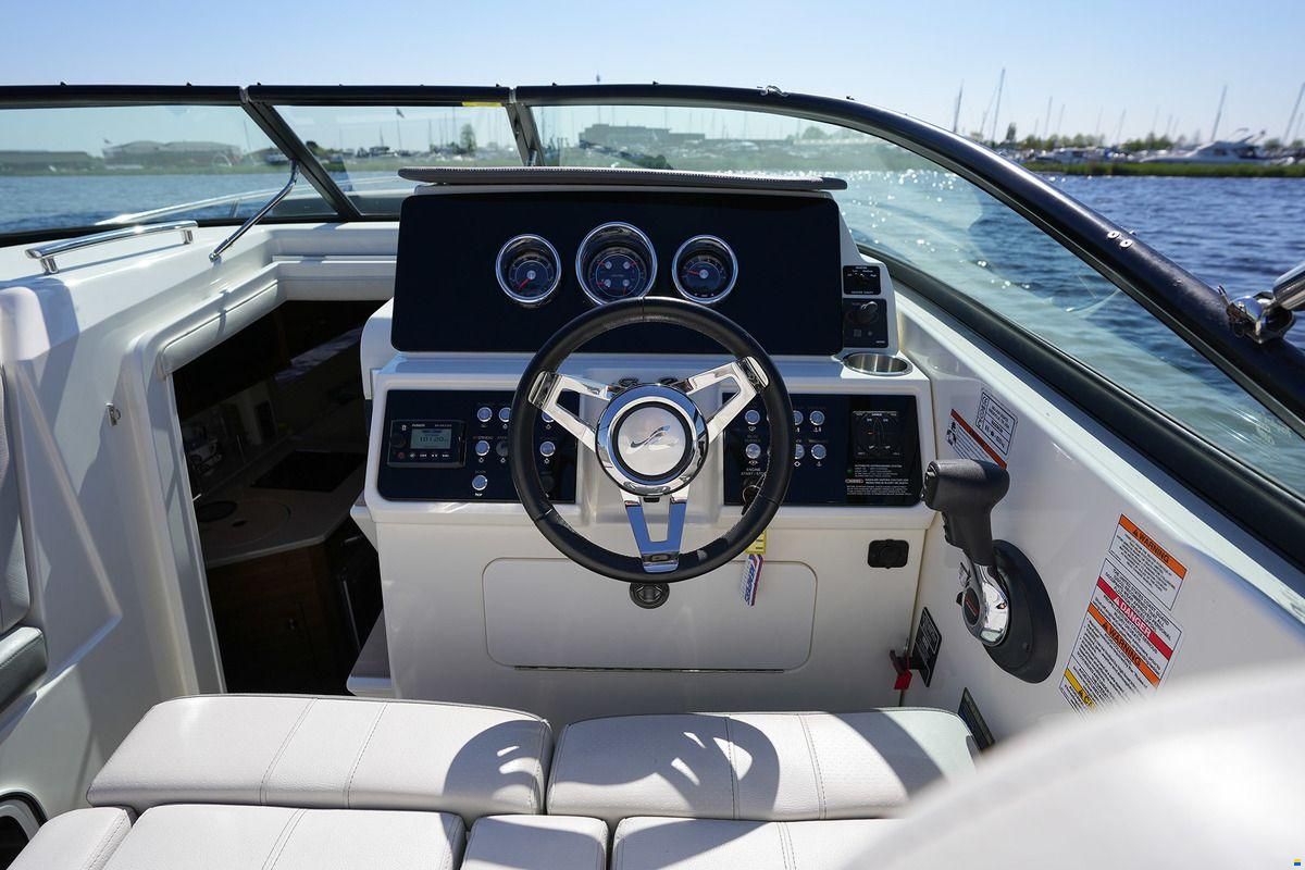 Sea Ray Sundancer 265
