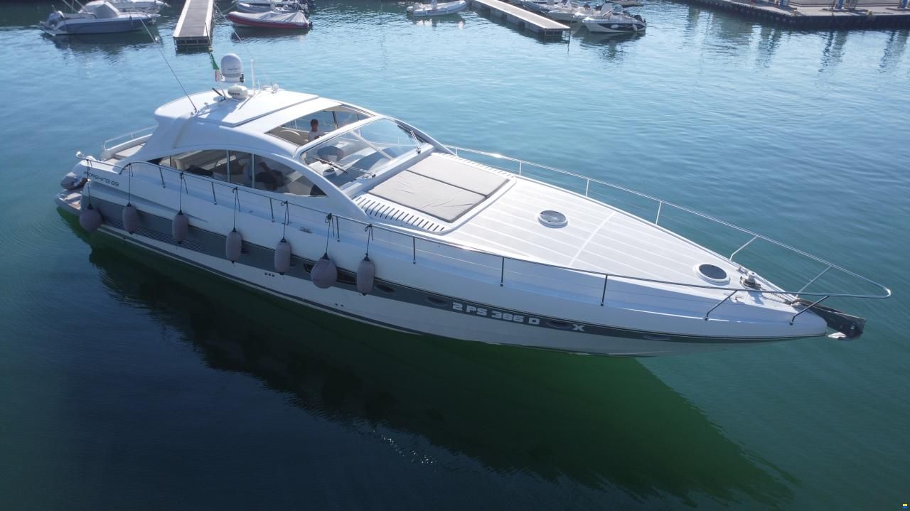 Pershing 65