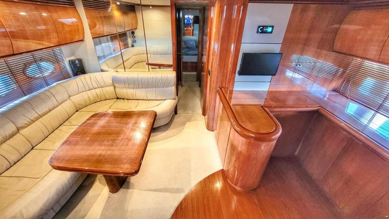 Pershing 65