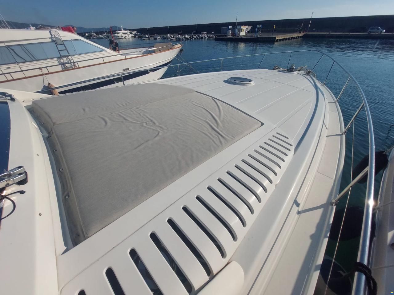 Pershing 65
