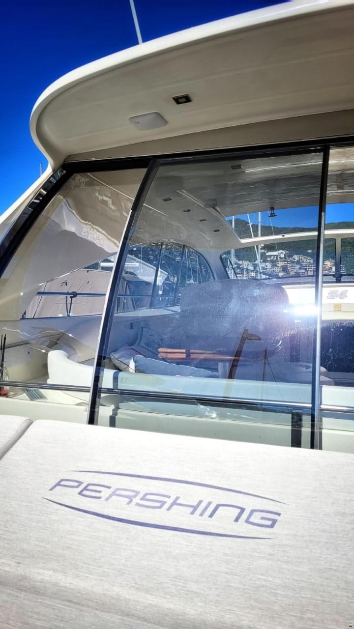 Pershing 65