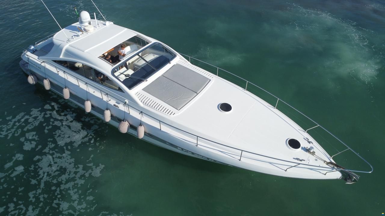 Pershing 65