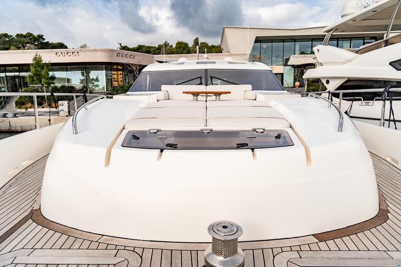 Princess V72