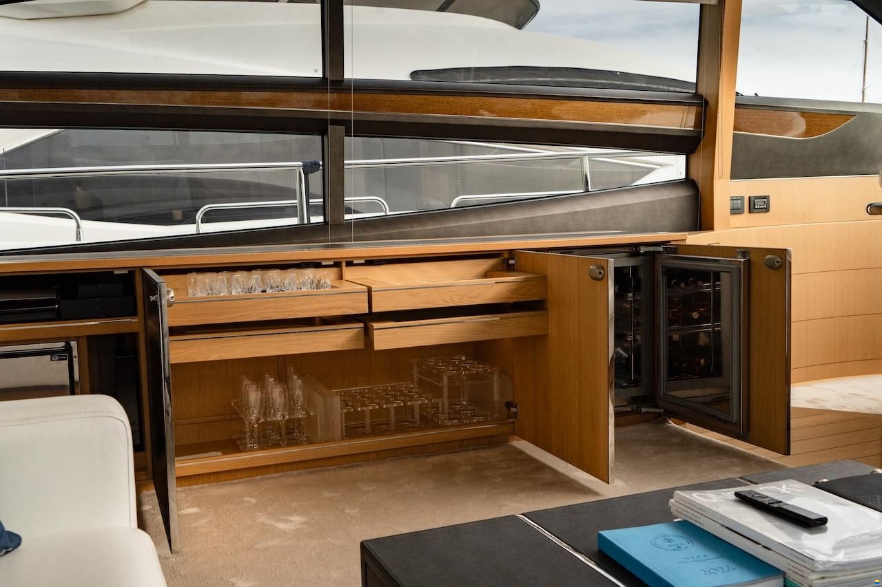 Princess V72
