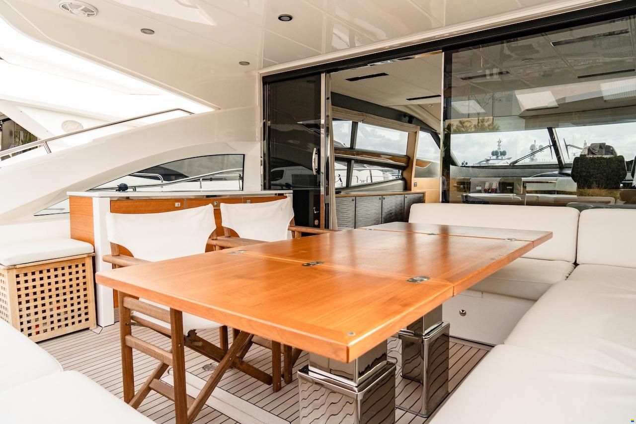 Princess V72