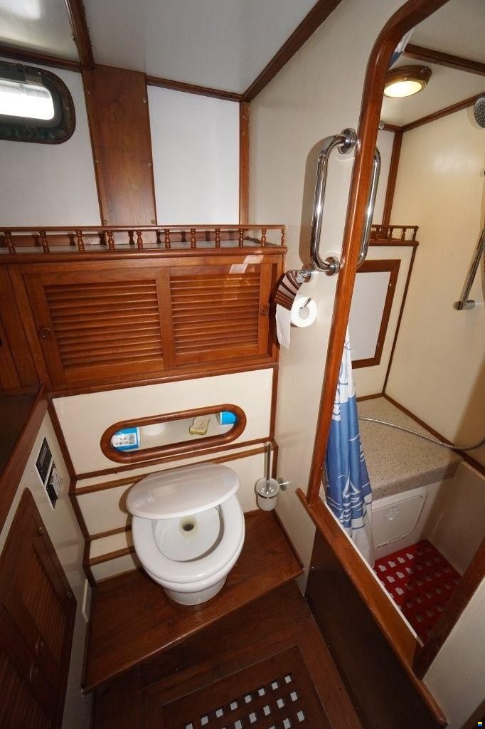 Island Trader 40