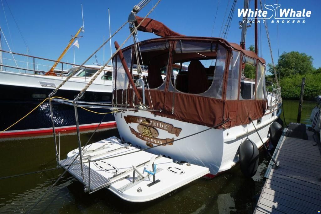 Island Trader 40