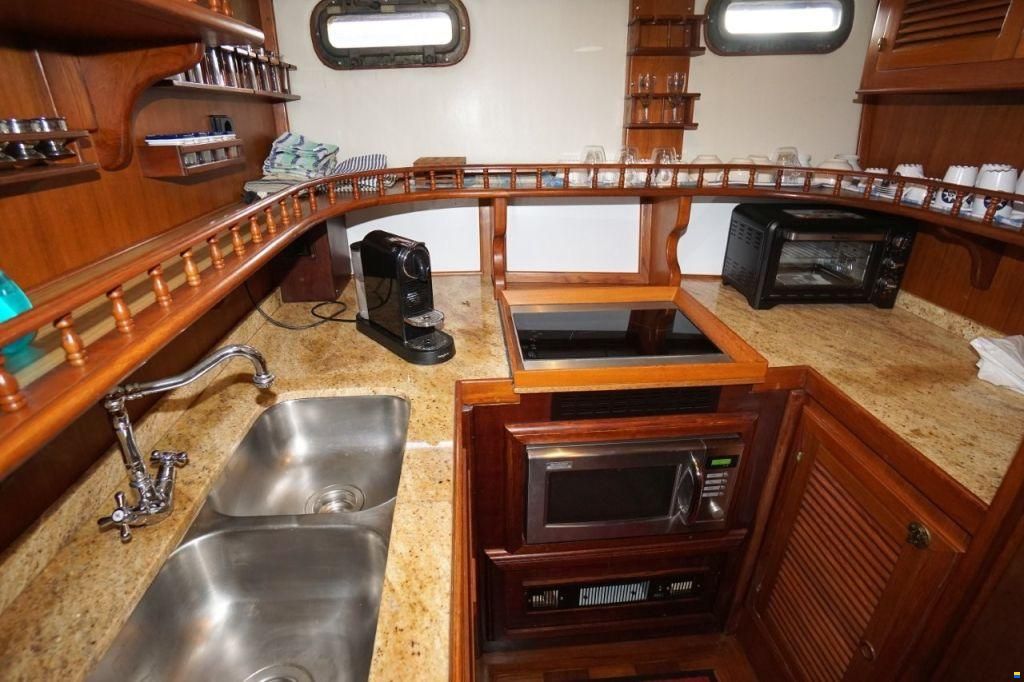 Island Trader 40