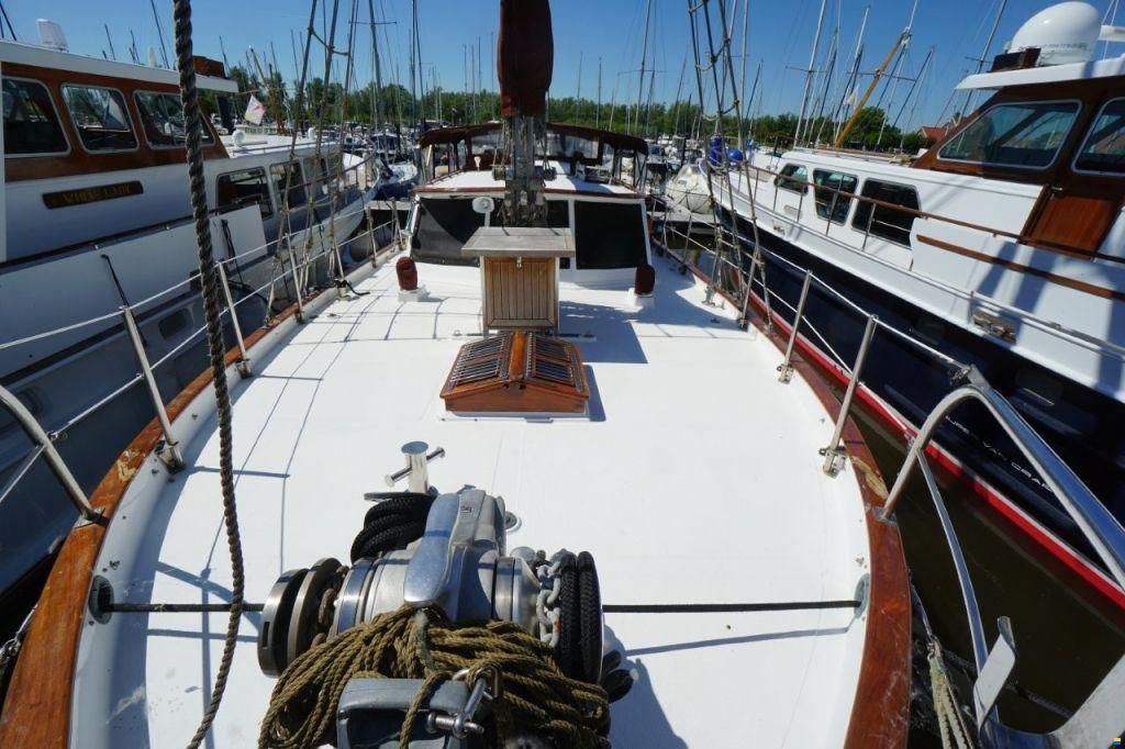 Island Trader 40