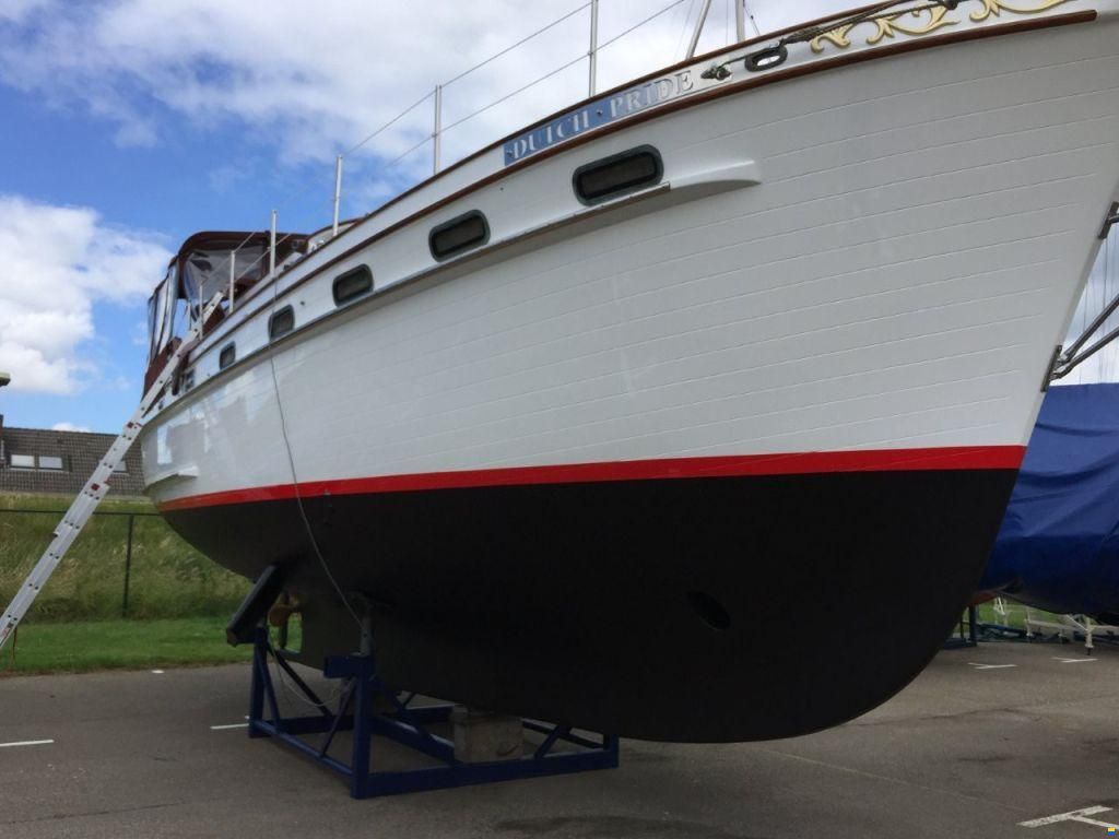 Island Trader 40