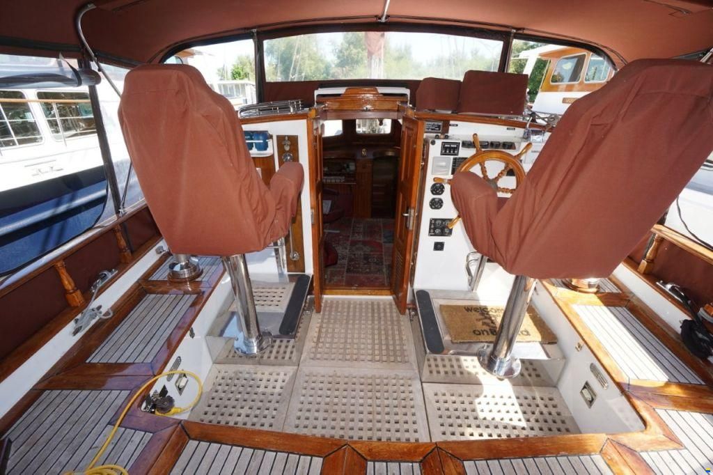 Island Trader 40