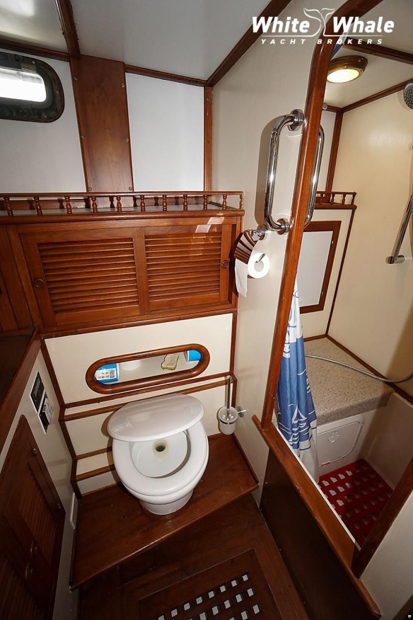 Island Trader 40