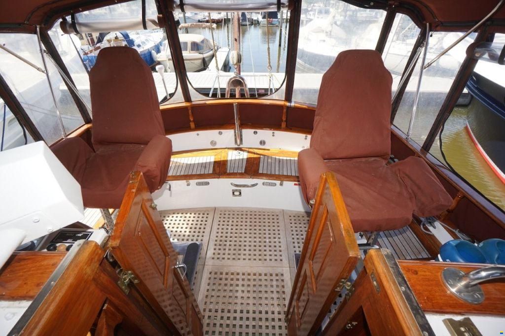 Island Trader 40