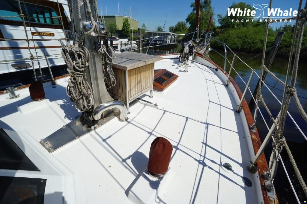 Island Trader 40